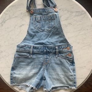 Girls Abercrombie jean overall shorts  | size 5/6